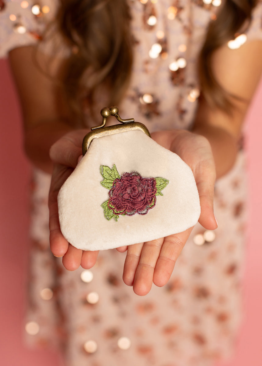 Deavaney Coin Purse in Cream Velvet