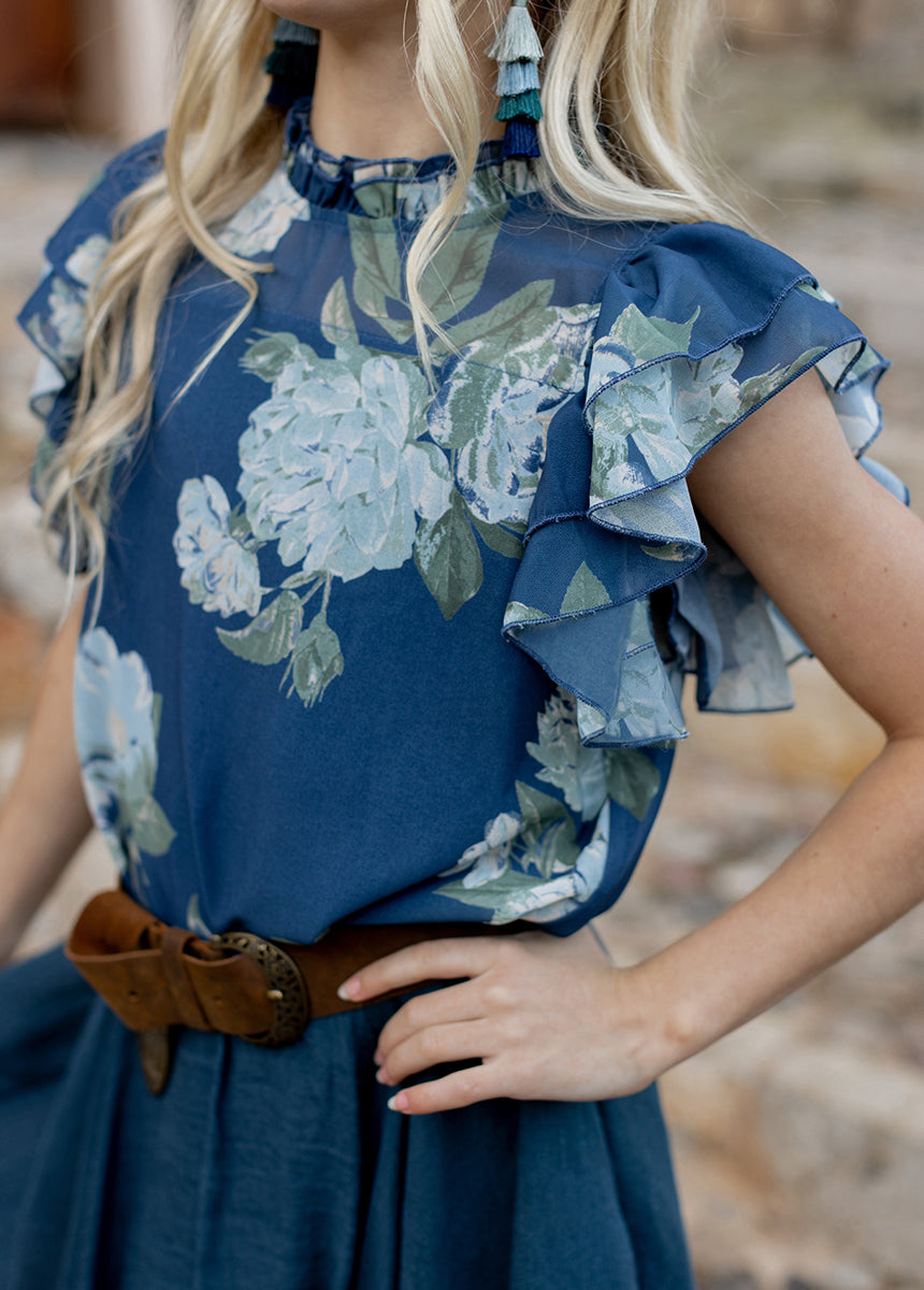 Isadora Top in Large Navy Floral