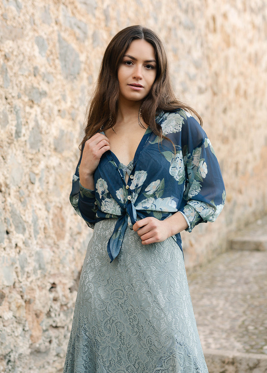 Agnes Top in Large Navy Floral