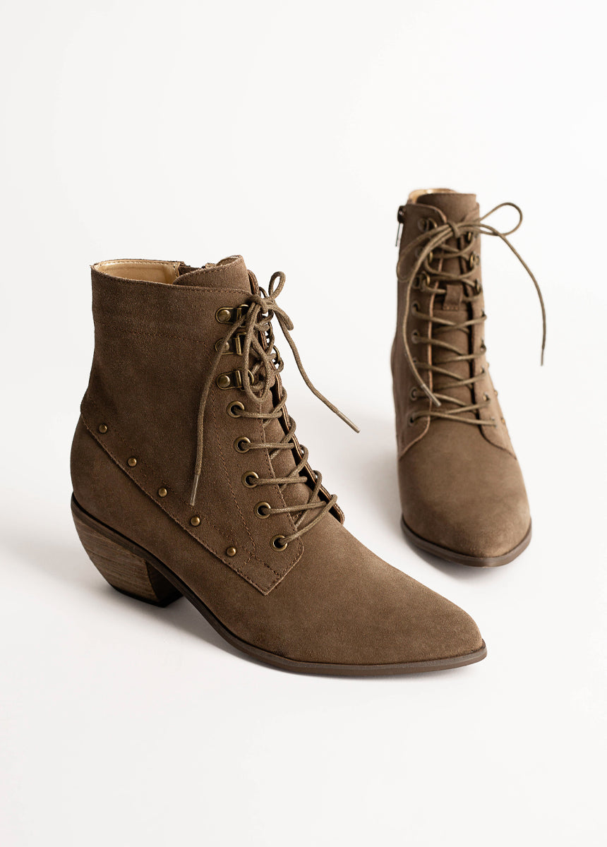 Virginia Boot in Brown Suede